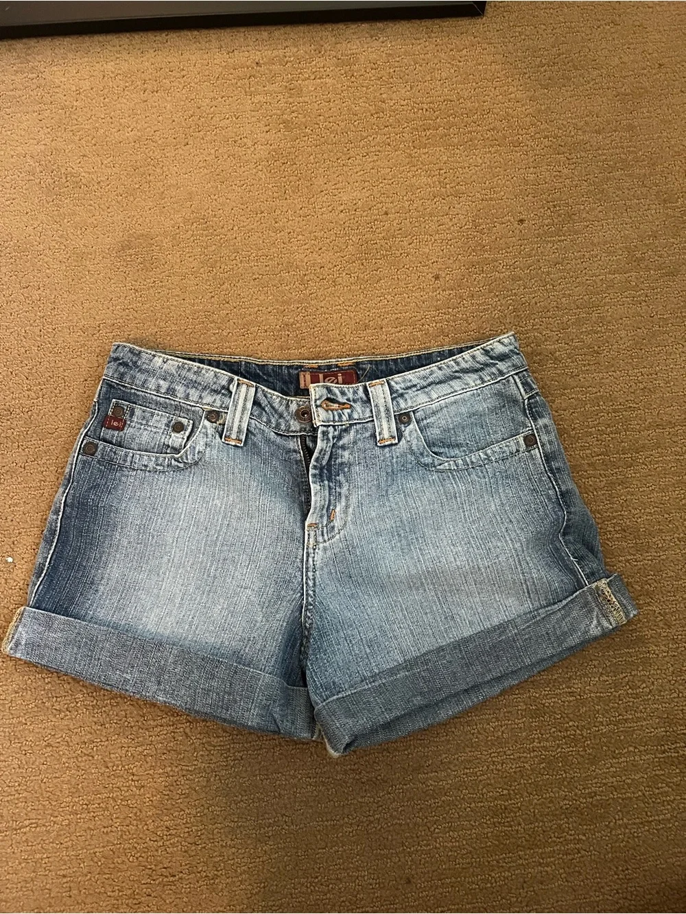 Vintage low waisted shorts - Picture 2 of 5
